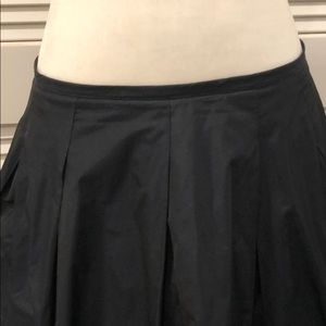 Vince Midi skirt HAS POCKETS! 30” waist